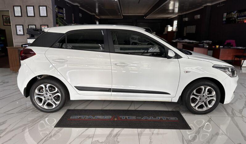 
								2021 HYUNDAI i20 1.2 FLUID full									