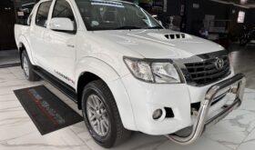 2015 TOYOTA HILUX 3.0 D-4D LEGEND 45 4X4 P/U D/C